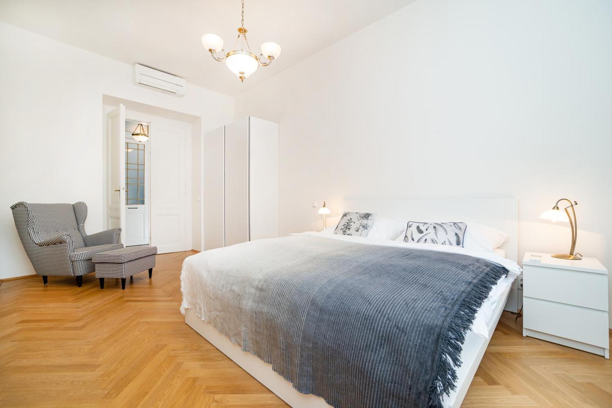 פראג Quiet Apartment In The Old Town מראה חיצוני תמונה