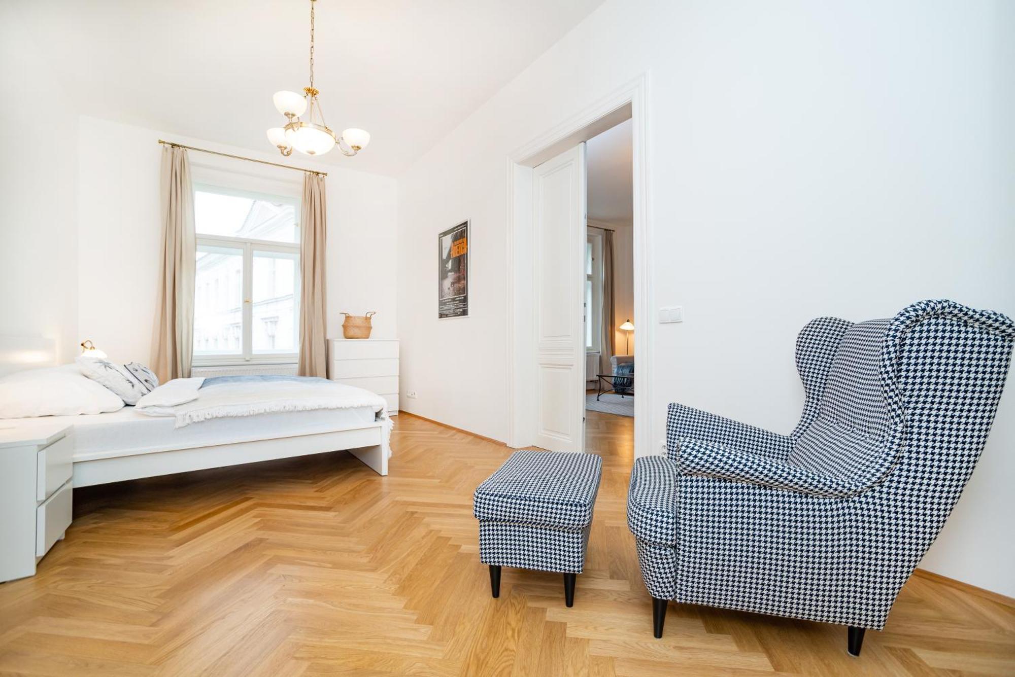 פראג Quiet Apartment In The Old Town מראה חיצוני תמונה